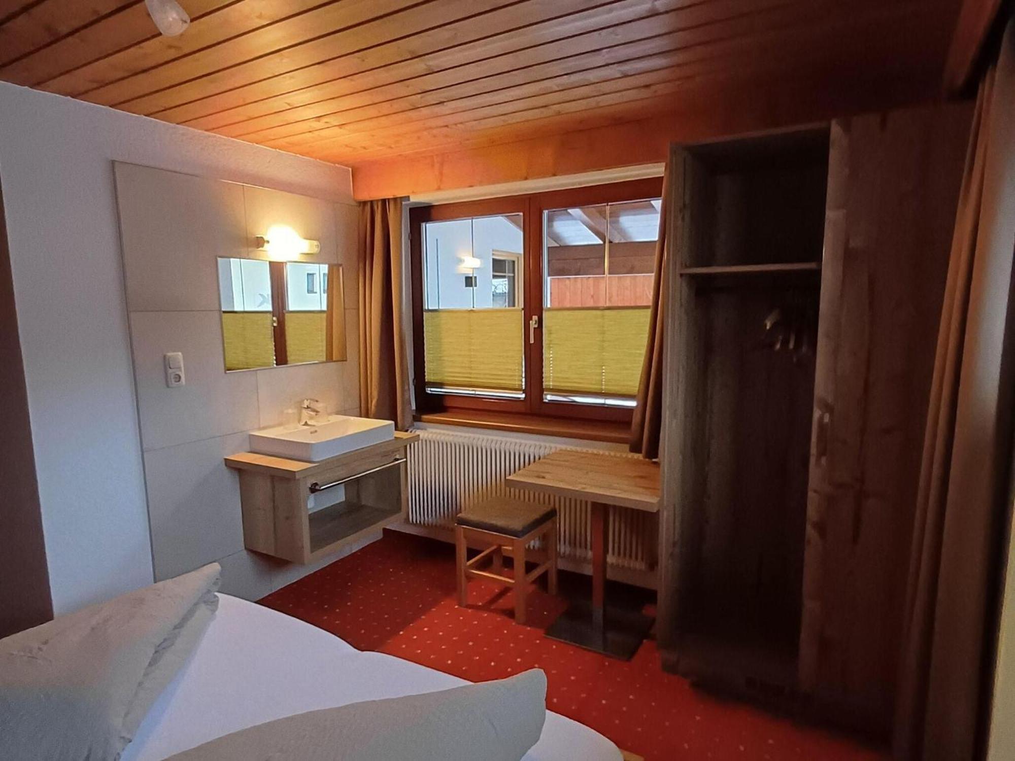 Modern Apartment In Langenfeld Near Ski Area Eksteriør billede