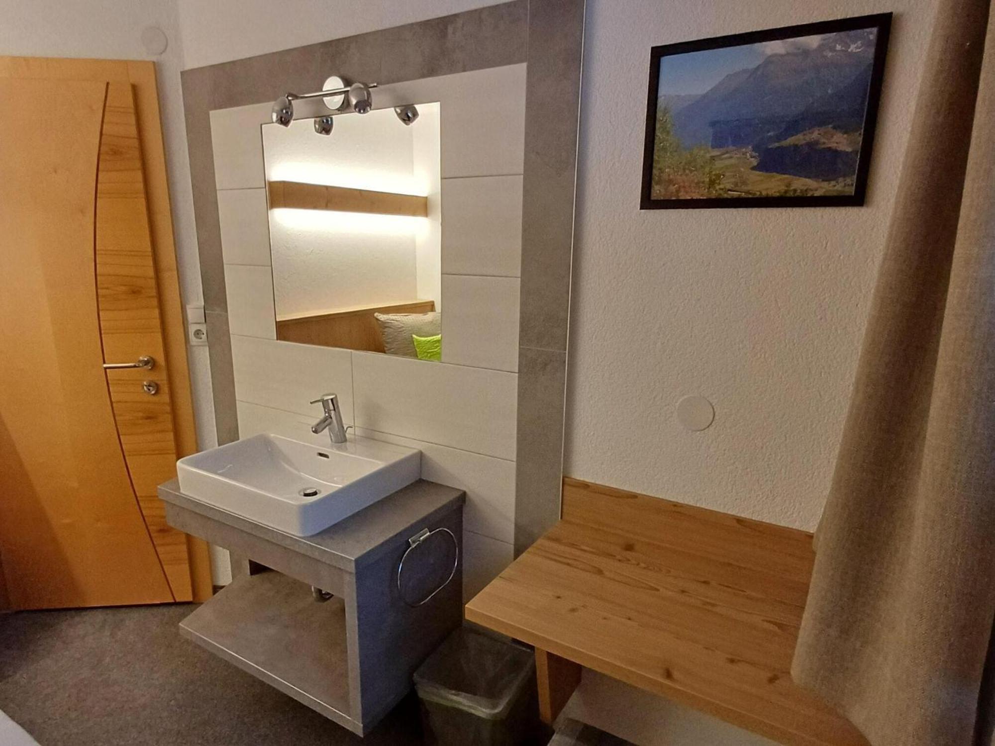 Modern Apartment In Langenfeld Near Ski Area Eksteriør billede