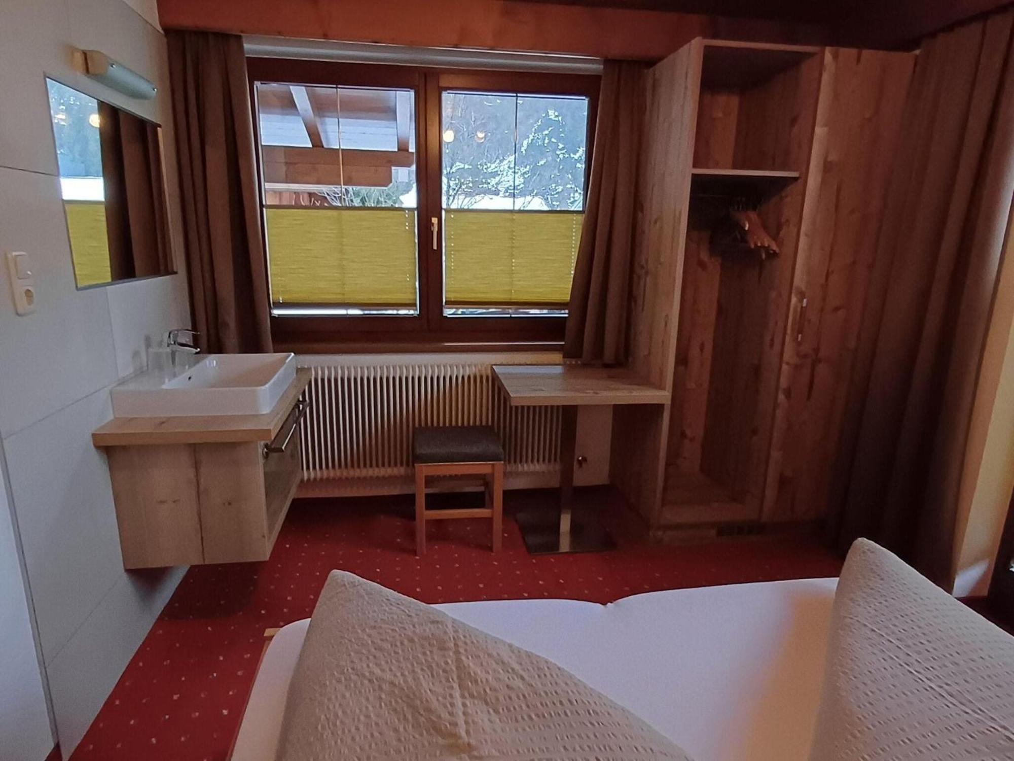 Modern Apartment In Langenfeld Near Ski Area Eksteriør billede