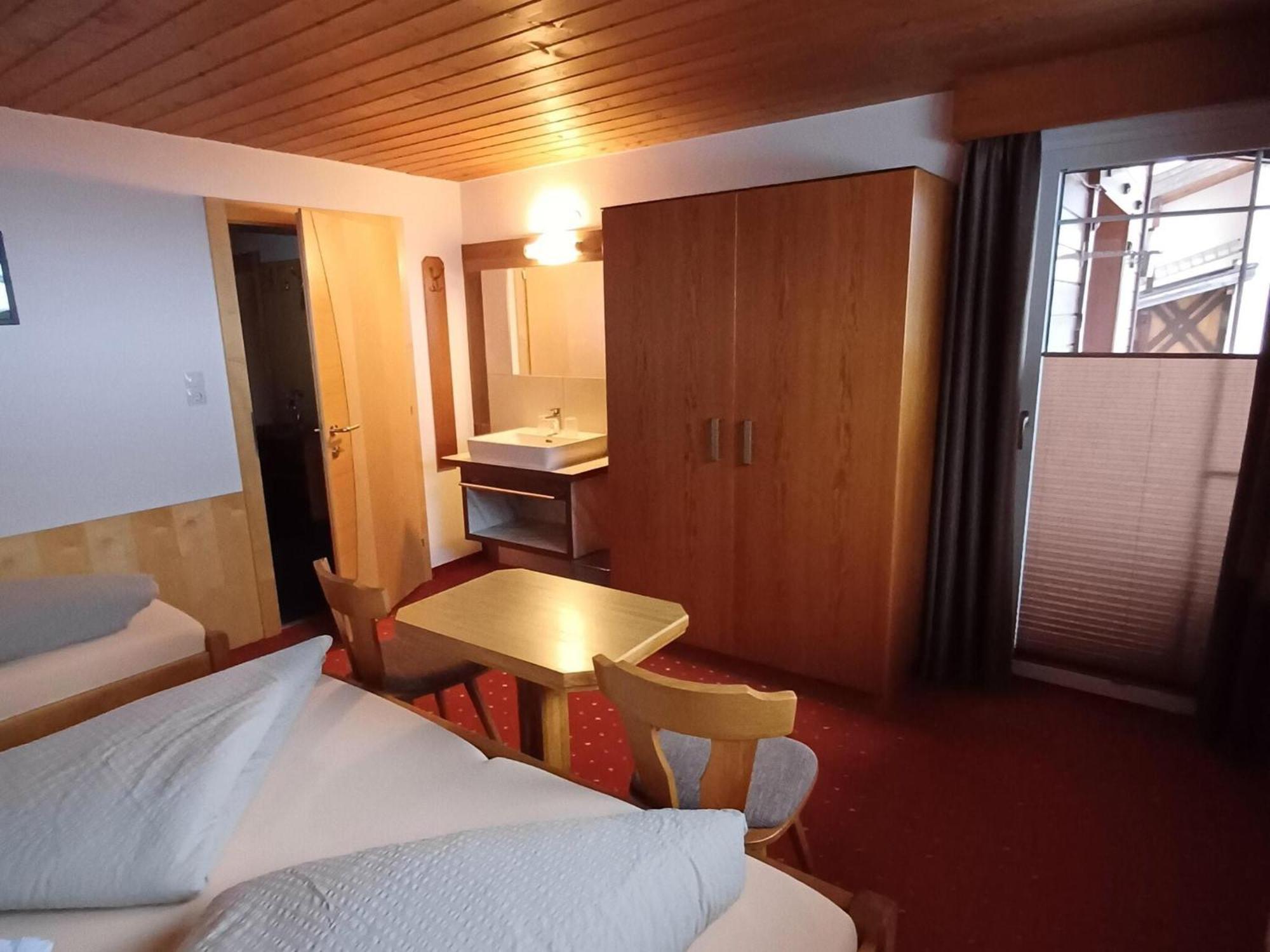 Modern Apartment In Langenfeld Near Ski Area Eksteriør billede