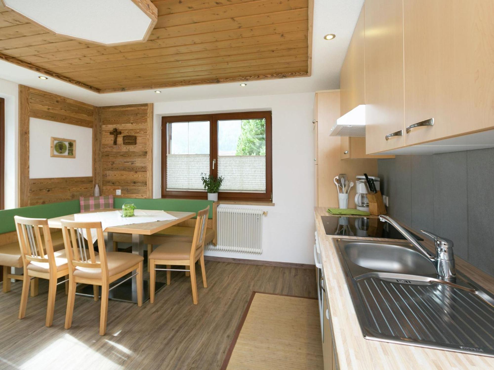 Modern Apartment In Langenfeld Near Ski Area Eksteriør billede